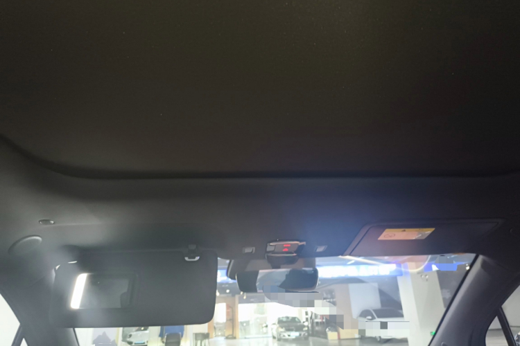 长安启源E07 2025款 纯电 四驱 90kWh Ultra高性能版中控内饰22