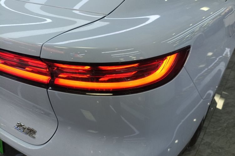 岚图汽车 岚图追光 2023款 四驱标准版车身外观6006