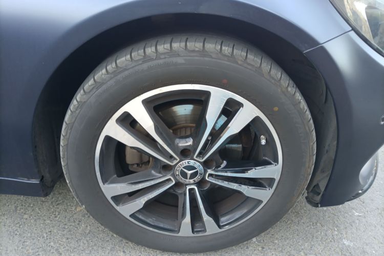 奔驰C级 2017款 改款 C 200 运动版车身外观10