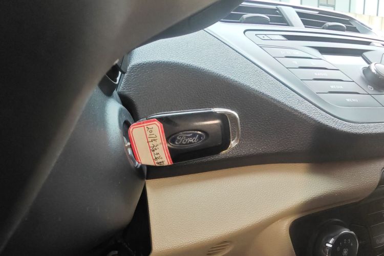 福特 福睿斯 2015款 1.5L 手动舒适型中控内饰11