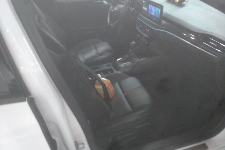 福特 福克斯 2022款 两厢 EcoBoost 180 自动ST Line中控内饰41