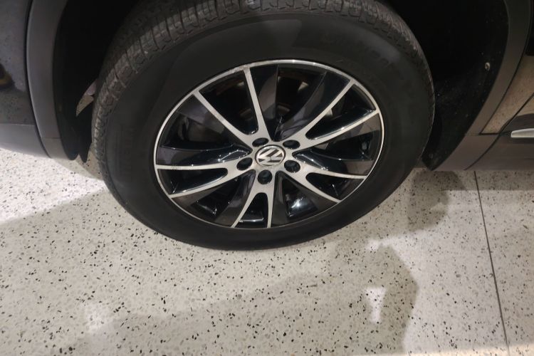 大众 途观 2015款 1.8TSI 自动两驱豪华型车身外观6002