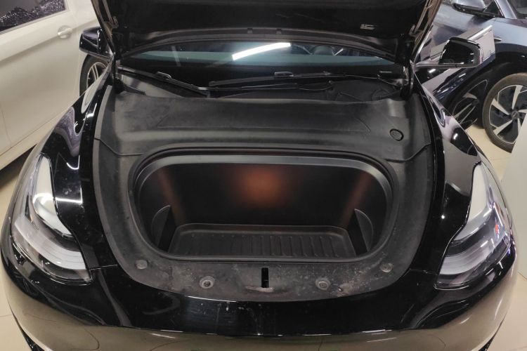 特斯拉 Model Y 2023款 高性能全轮驱动版局部细节24