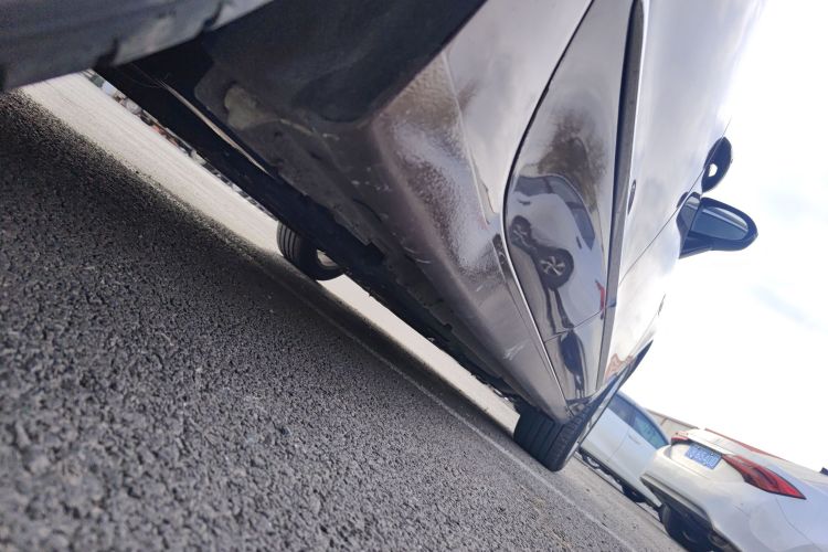 别克 君越 2016款 28T 豪华型局部细节9001