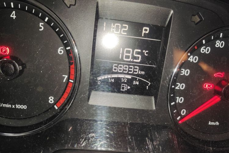 大众 Polo 2014款 1.6L 自动舒适版中控内饰15