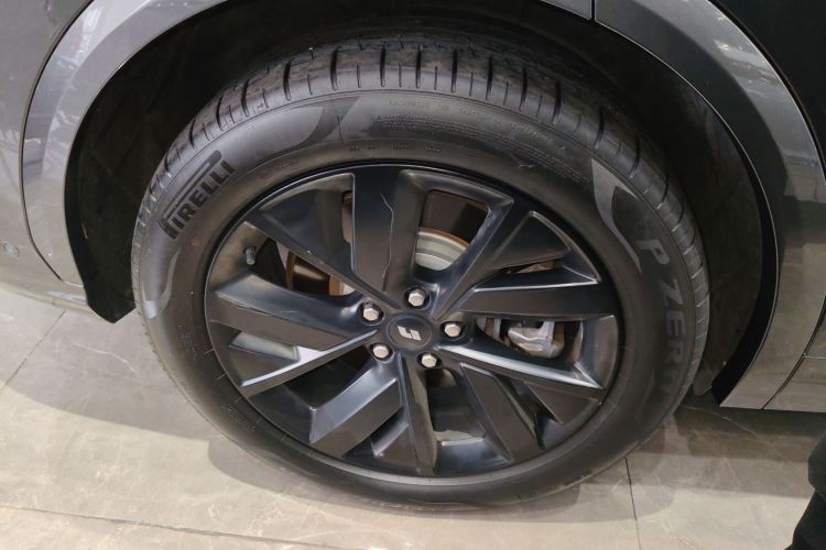 理想汽车 理想L7 2023款 Pro车身外观6008