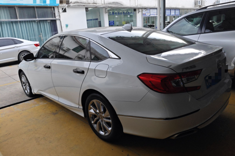 本田 雅阁 2018款 260TURBO 精英版 国VI车身外观6003