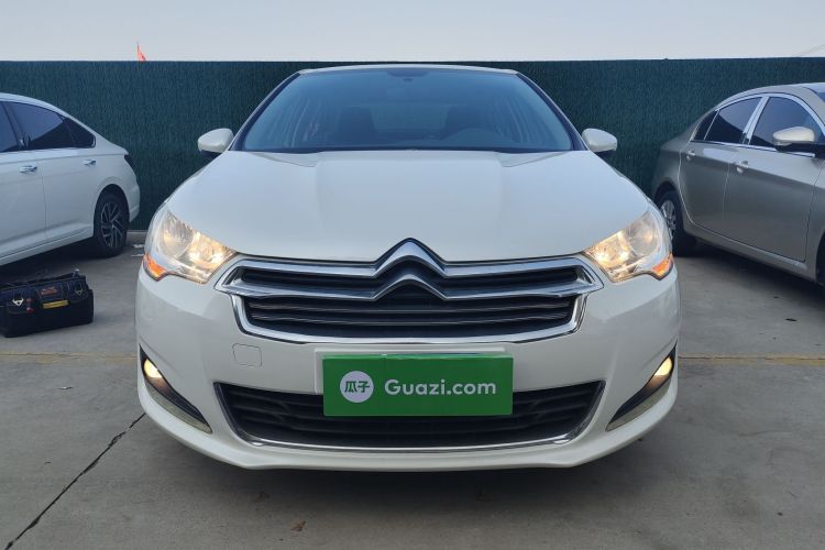 雪铁龙C4L 2014款 1.8L 智驱版 自动劲享型车身外观2