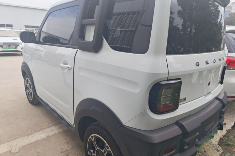 吉利银河 2024款 200km 熊猫骑士车身外观4