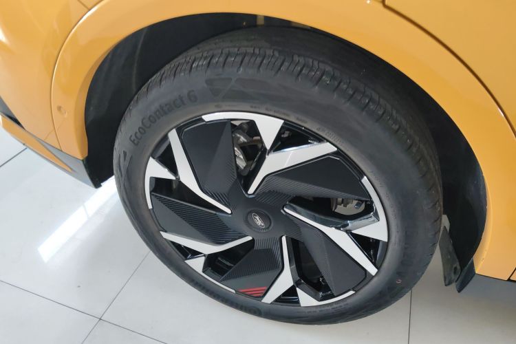 福特 蒙迪欧 2024款 2.0T E-混动运动版 ST-Line车身外观6008