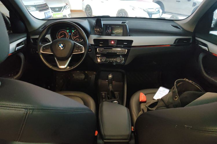 宝马X1 2016款 sDrive18Li 尊享型中控内饰12