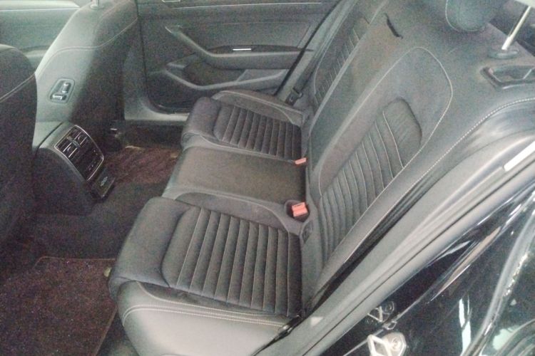 大众 迈腾 2020款 330TSI DSG 领先型中控内饰7004