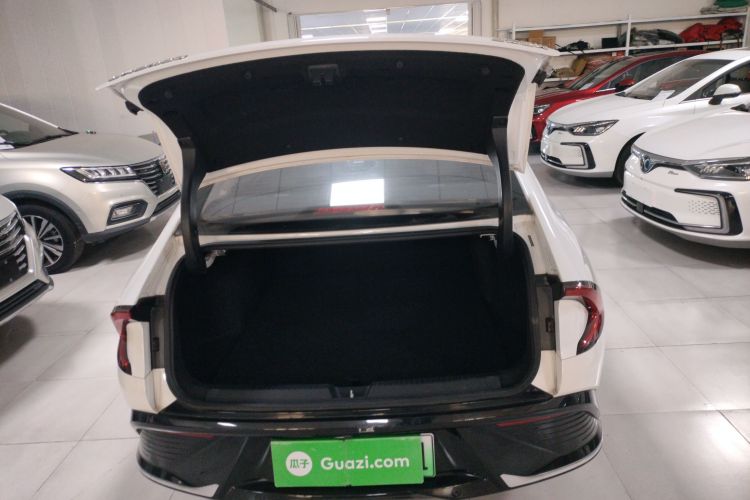 五菱汽车 五菱E5 2024款 410km 标准版机舱底盘23