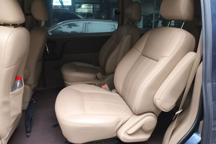 别克GL8 2014款 2.4L 经典版中控内饰21