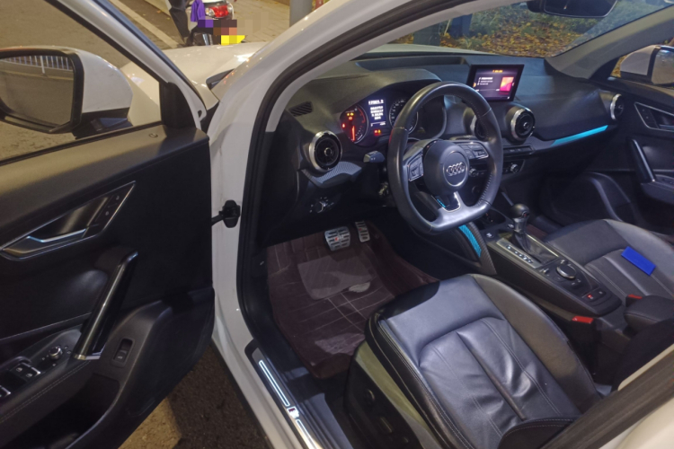 奥迪Q2L 2022款 35 TFSI 时尚动感型中控内饰7003