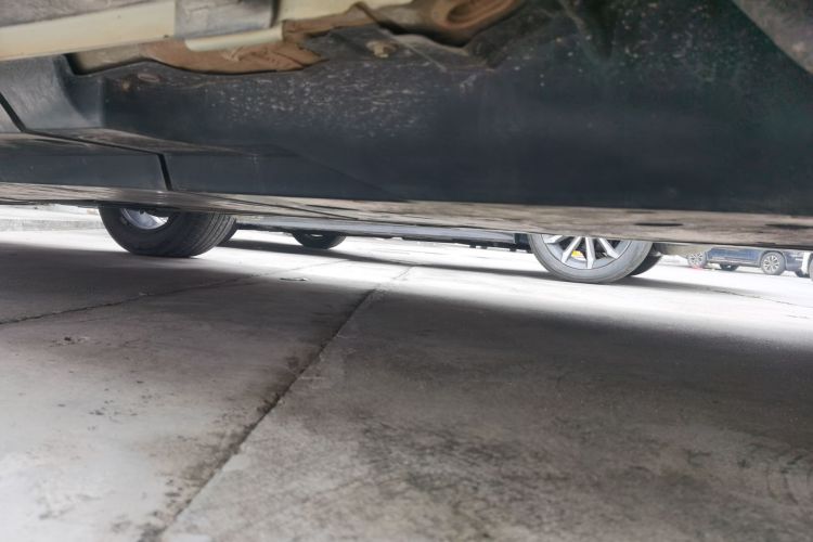 丰田 威兰达 2020款 2.0L CVT两驱豪华版局部细节9003