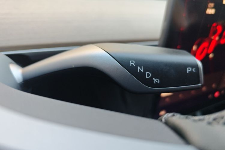 特斯拉 Model Y 2022款 后轮驱动版局部细节18