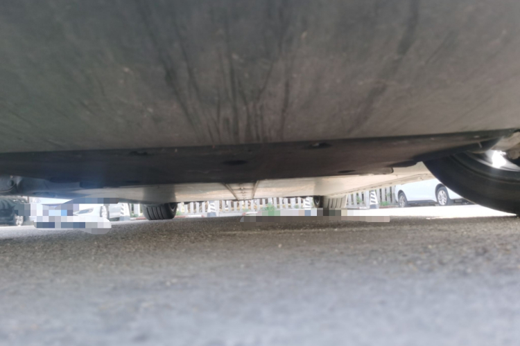 特斯拉 Model 3 2020款 改款 标准续航后驱升级版局部细节9008