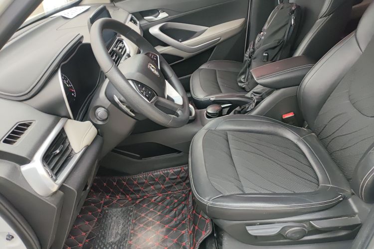 宝骏510 2017款 1.5L 自动时尚型中控内饰19