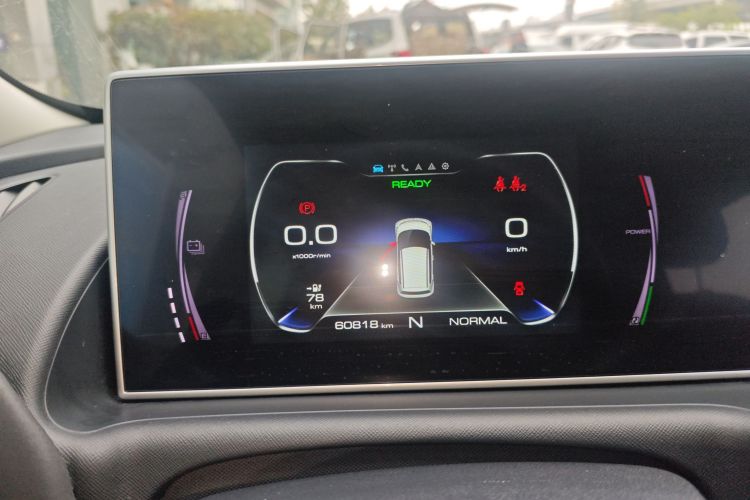 欧拉白猫 2022款 升级版 305km 豪华型 三元锂中控内饰14