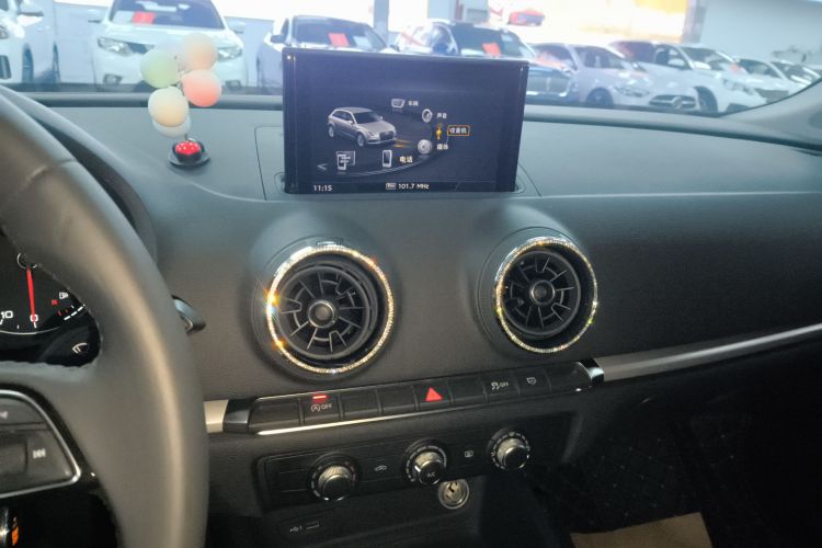 奥迪A3 2020款 Sportback 35 TFSI 进取型 国VI中控内饰16