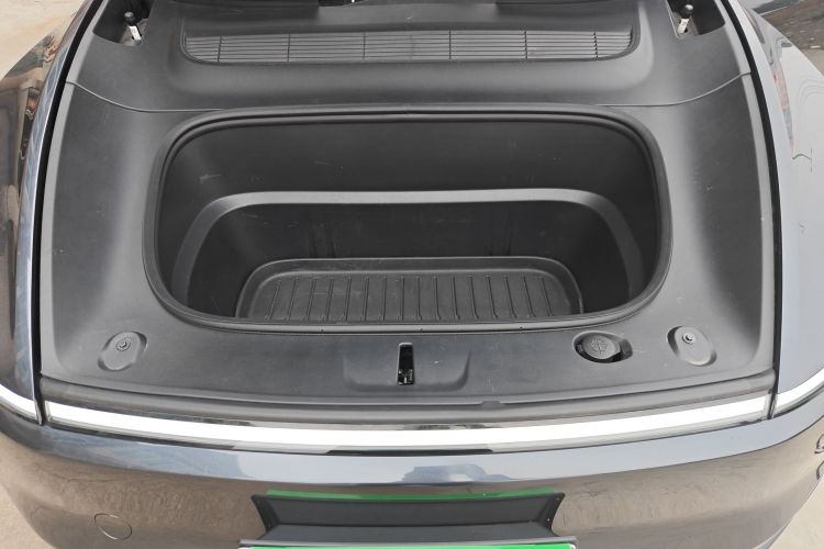 特斯拉 Model Y 2025款 后轮驱动 首发版局部细节24