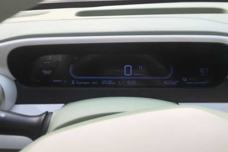 吉利银河 2025款 210km 熊猫卡丁中控内饰14