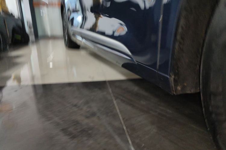 腾势D9 2024款 DM-i 980 四驱旗舰型局部细节9001