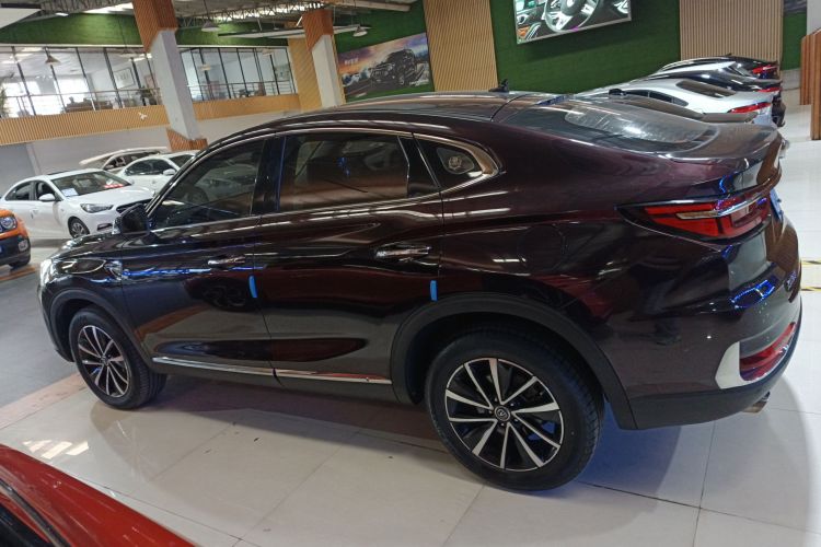 长安CS85 COUPE 2019款 1.5T DCT型版 国VI车身外观4