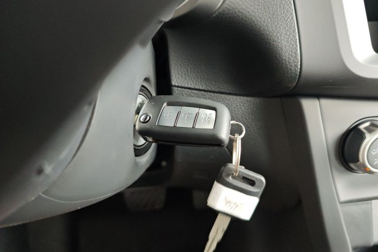 日产 轩逸 2024款 改款三 经典 1.6XE CVT舒适版中控内饰7001