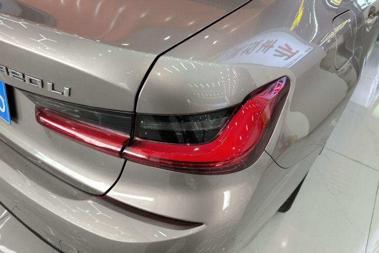 宝马3系 2021款 320Li M运动套装车身外观9