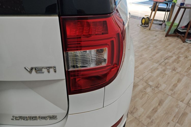 斯柯达 Yeti 2017款 TSI280 DSG创行版车身外观9