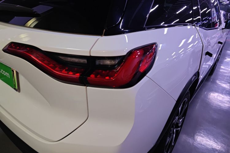 蔚来ES8 2018款 创始版车身外观9