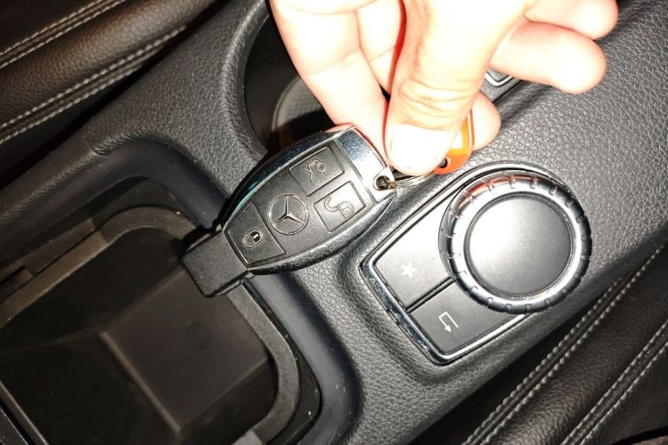 奔驰CLA 2018款 CLA 200 动感型中控内饰7001