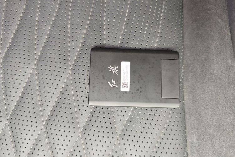 红旗HS5 2022款 改款 2.0T 智联旗享四驱版中控内饰7001