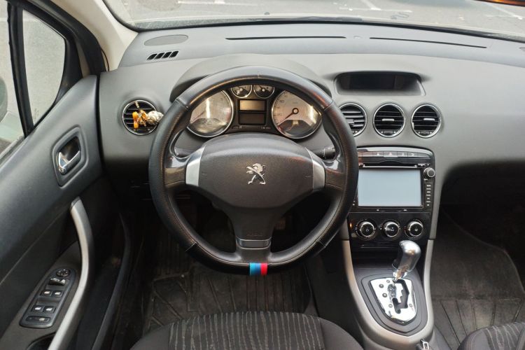 标致408 2013款 2.0L 自动舒适版中控内饰13