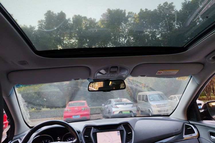 现代 胜达 2015款 2.4L 自动两驱智能型 5座中控内饰22