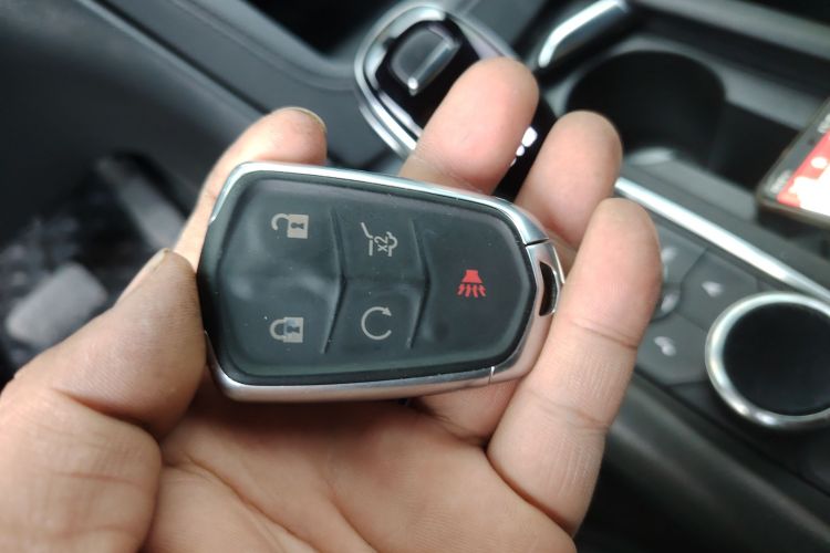 凯迪拉克XT5 2020款 28T 豪华型中控内饰11