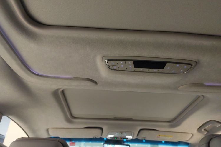 别克GL8 2022款 Avenir艾维亚 六座贤礼版中控内饰22