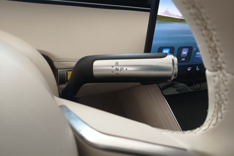 鸿蒙智行 享界S9 2024款 纯电 Ultra 四驱旗舰版局部细节18
