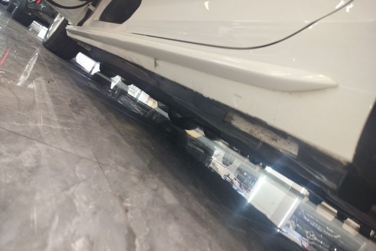 奥迪A4L 2017款 Plus 40 TFSI 进取型局部细节9002