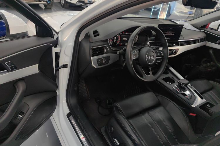 奥迪A4L 2024款 40 TFSI 时尚动感型中控内饰20