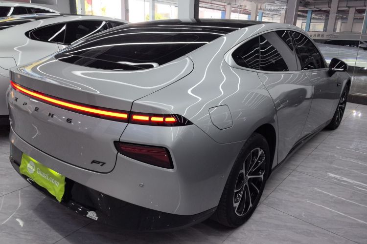小鹏P7 2021款 480N车身外观7
