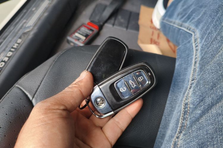 大众 辉昂 2018款 改款 380TSI 两驱商务版中控内饰7001