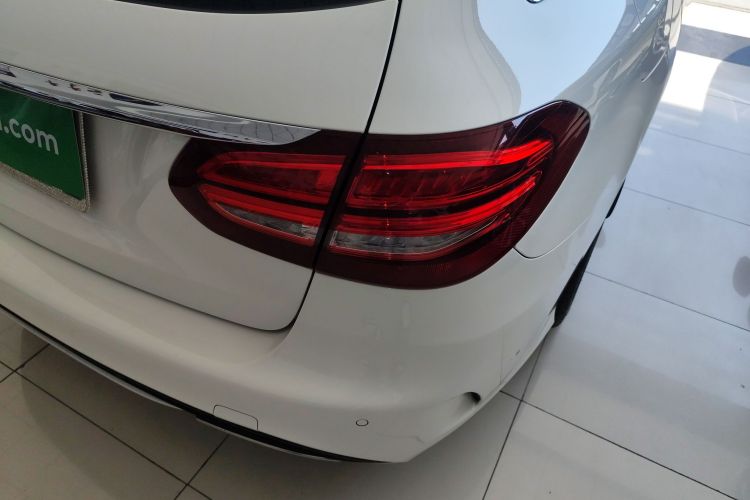 奔驰C级(进口) 2018款 C 200 旅行轿车车身外观9