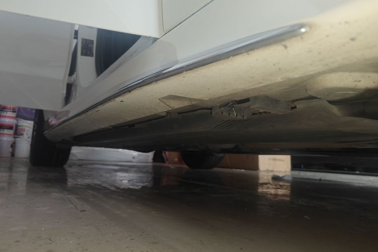 奔驰C级 2023款 C 200 L 运动版局部细节9001