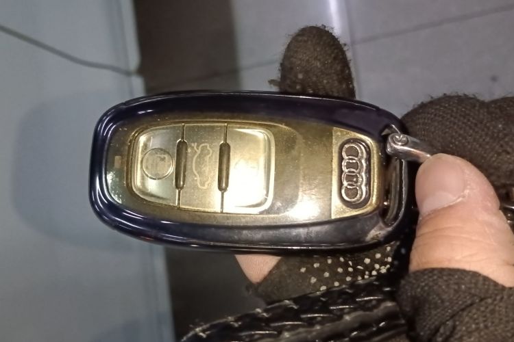 奥迪A6L 2015款 TFSI 百万纪念智领型中控内饰11