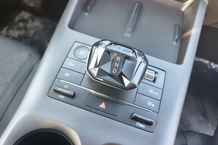 比亚迪 秦PLUS 2025款 DM-i 智驾版 55KM领先型中控内饰18