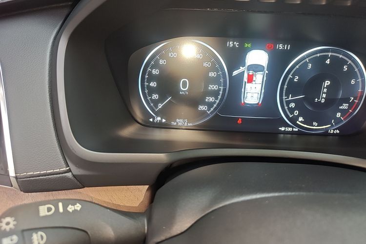 沃尔沃XC90 2018款 T6 智尊版 7座中控内饰15