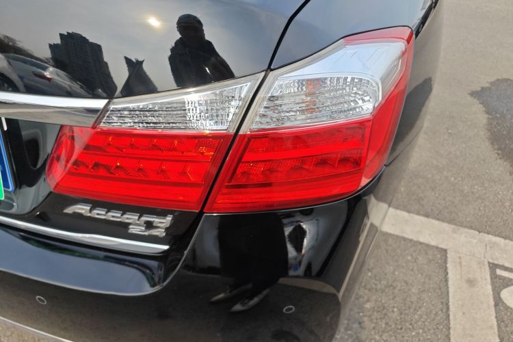 本田 雅阁 2014款 2.4L EX 豪华版车身外观9